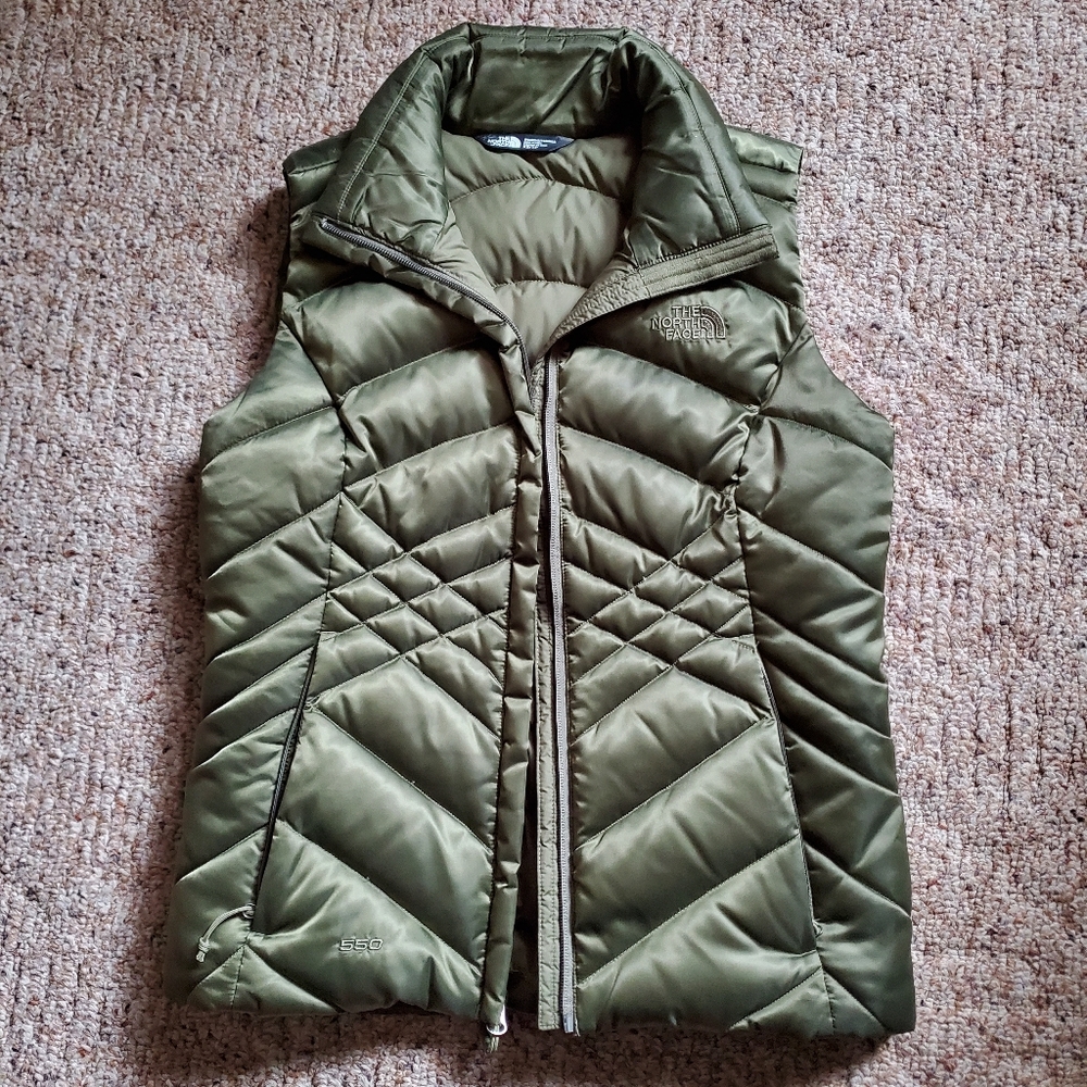 Green North Face Aconcagua 550 Puffer Vest